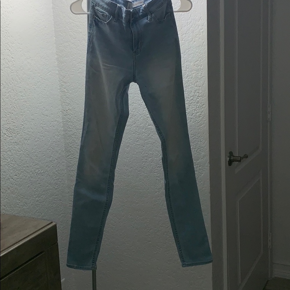 Light washed hollister skinny jeans